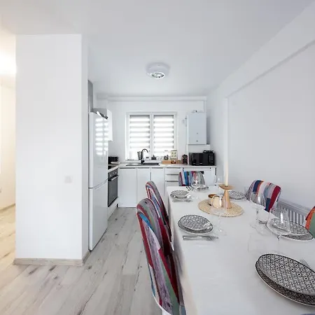 Lovely With Parking And Balcony Appartement