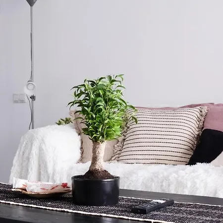 Appartement Lovely With Parking And Balcony *