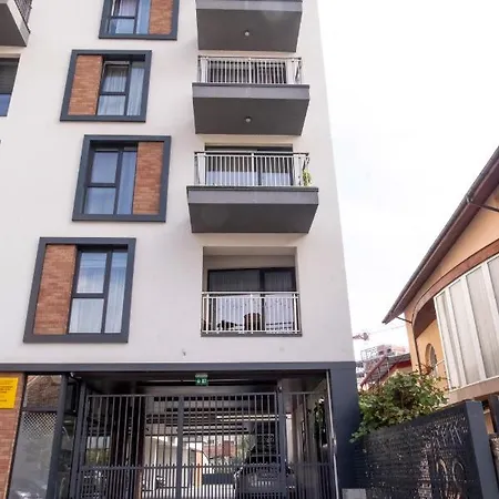 Appartement Lovely With Parking And Balcony *
